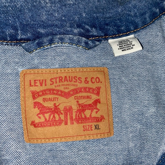Levi’a Jean Jacket - Picture 3 of 3